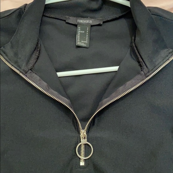 Forever 21 Zip Up Long Sleeve Crop Top - Picture 4 of 5